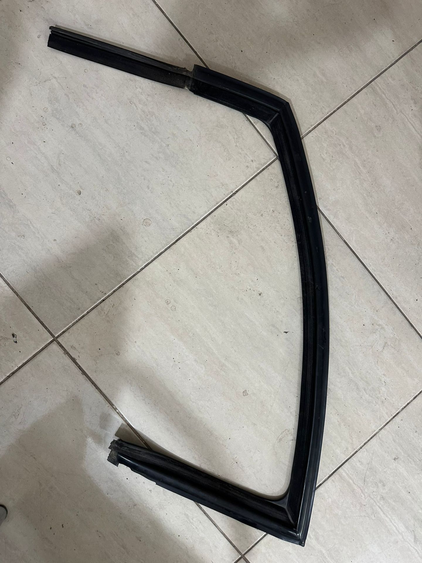 Seat İbiza Sol Ön Kapı Fitili 6J4837431