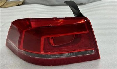 Volkswagen Passat B7 Sol Stop Lambası Ledsiz [3AE945095F]