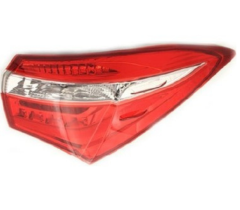 Toyota Corolla Sağ Dış Stop Lambası 2013-2018 [81551-02790]