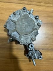 Vakum Mazot Pompası Orijinal Çıkma [038145209]