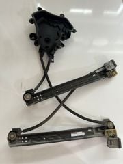 Seat İbiza Sol Ön Kapı Cam Krikosu Orijinal Çıkma [6J4837401] [6J4867435]
