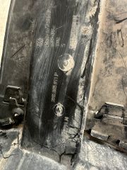 Vw Caddy Sol Ön Çamurluk Davlumbazı Orijinal [2K5805911]