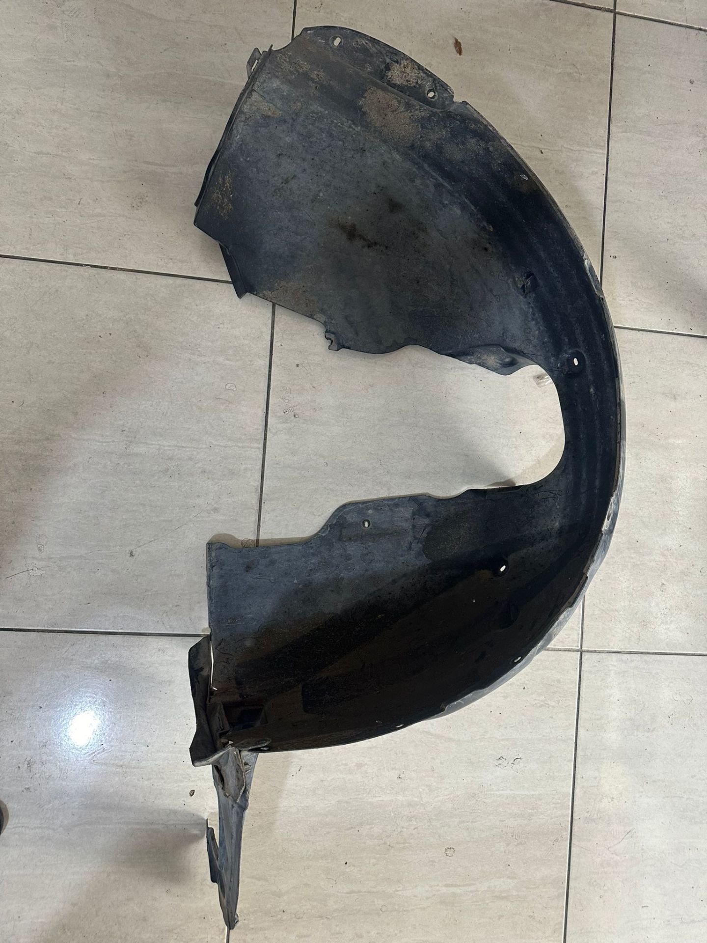 Skoda Octavia Sağ Ön Çamurluk Davlumbazı Orijinal [5E0809958]