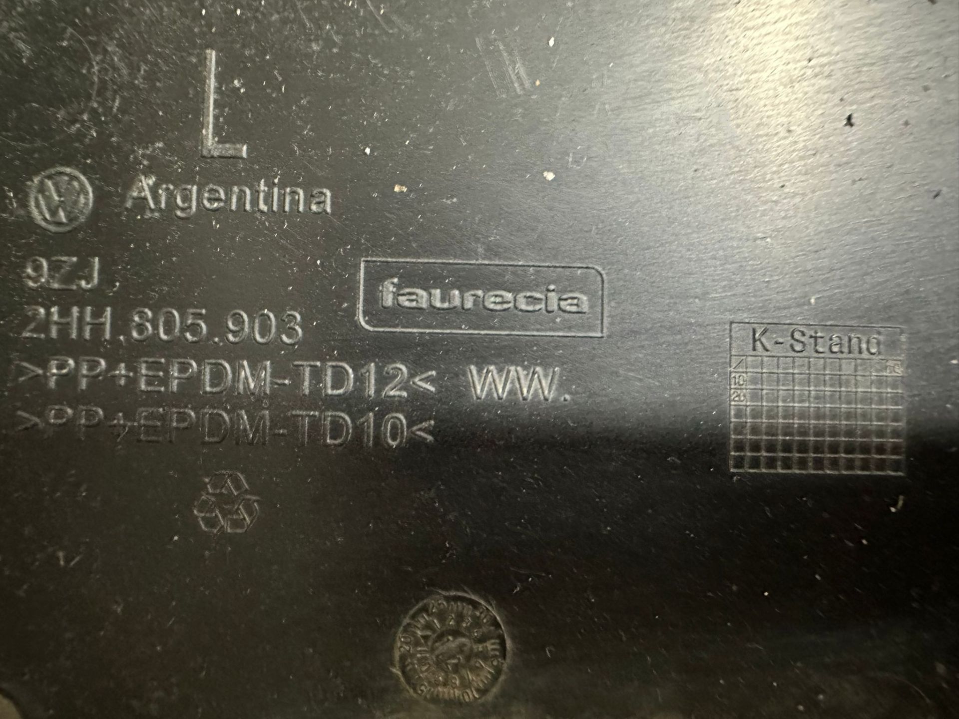 Vw Amarok Ön Tampon Sol Rüzgarlığı Orijinal [2HH805903]