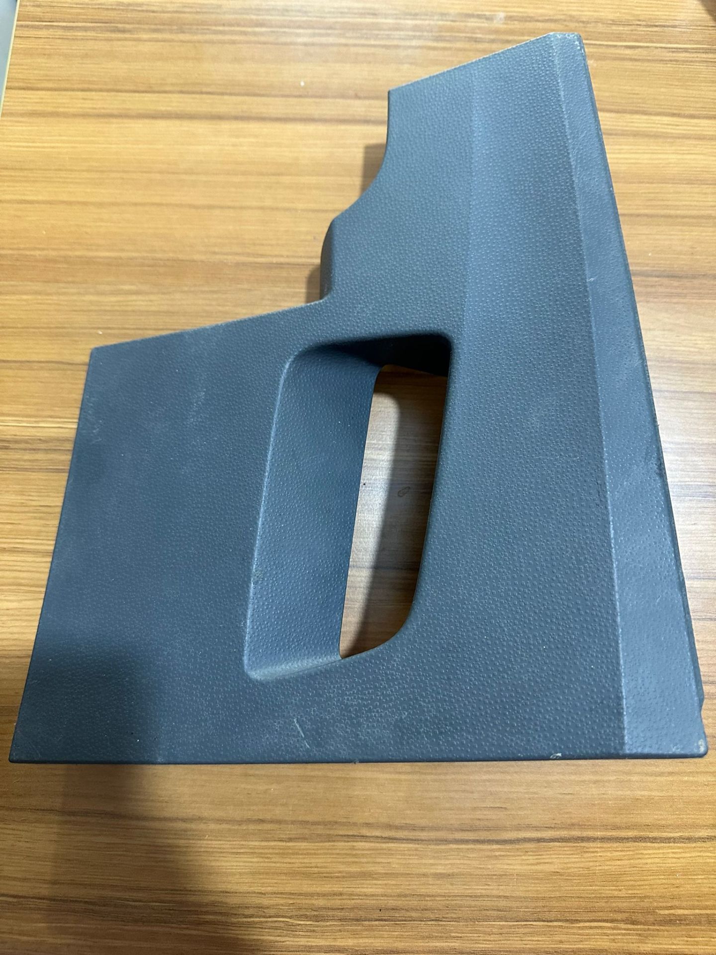 Seat İbiza Direksiyon Altı Yan Kaplama [6J1857506-6J1857504]