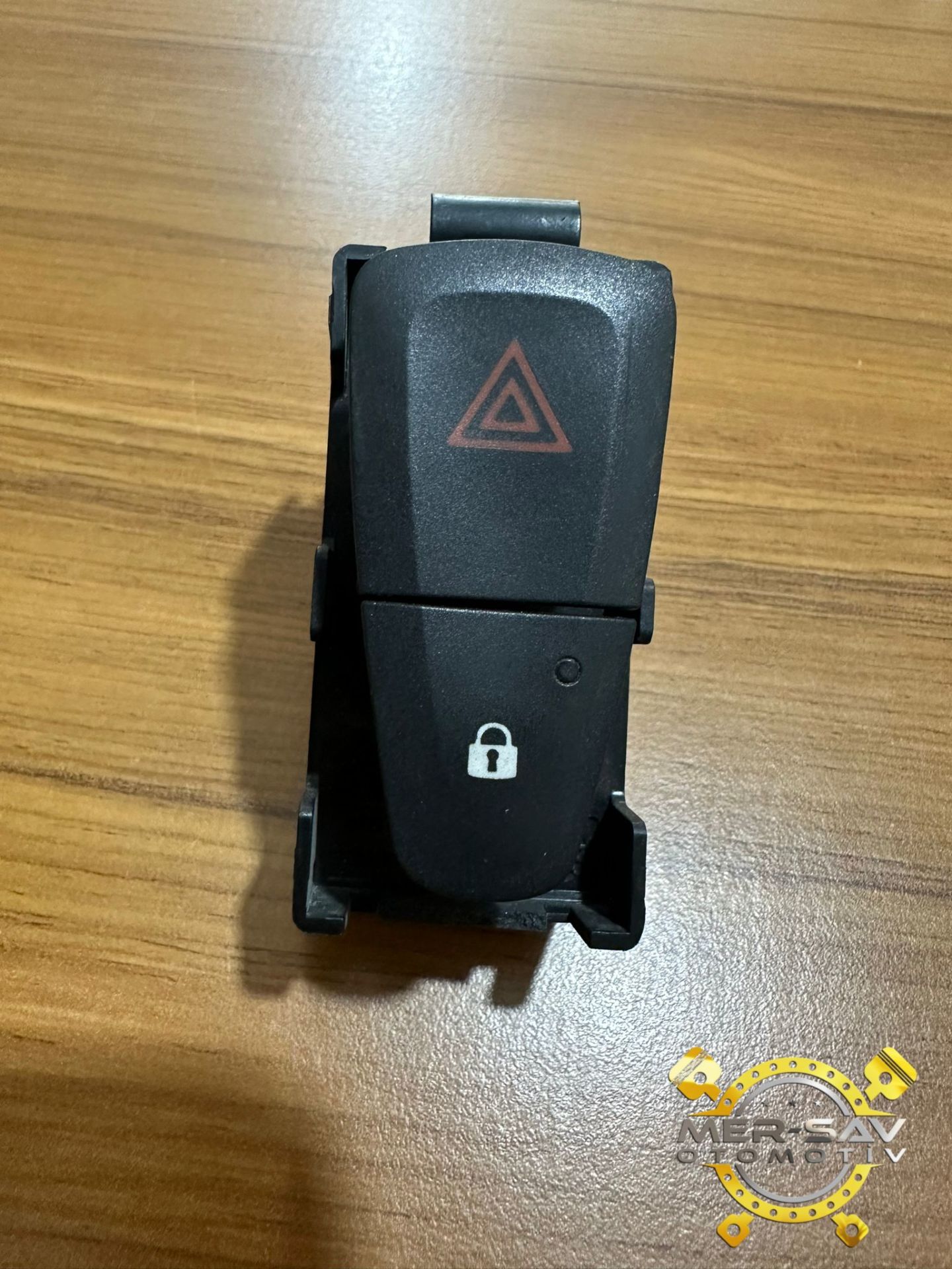 Fluence-Megane-Symbol Dörtlü Flaşör Merkezi Kilit Buton