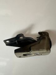 Seat İbiza Motor Kaput Menteşesi Sağ [6J0823302A]