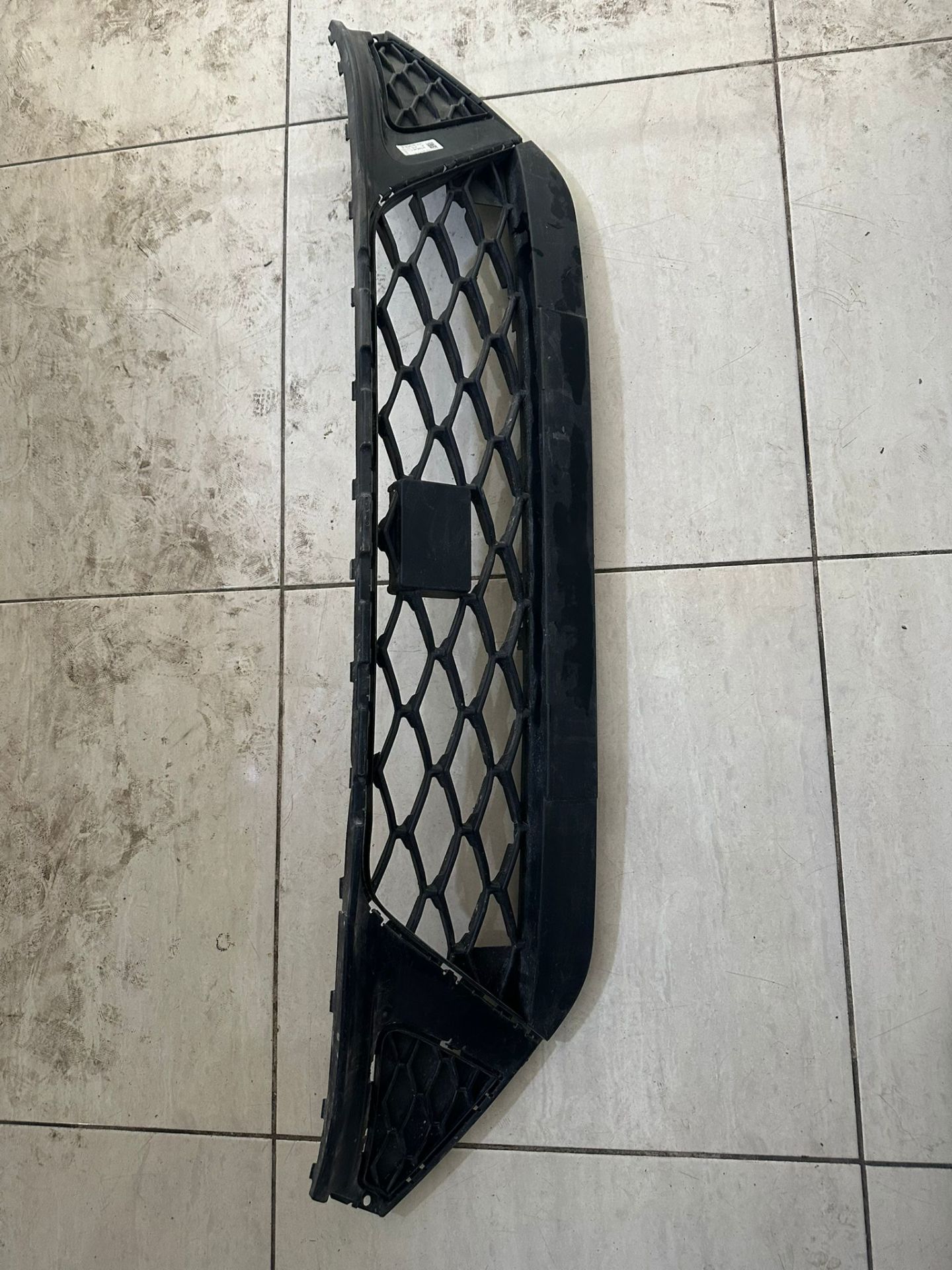 Seat Arona Ön Tampon Panjur Alt Orta Izgara [6F9853667H]
