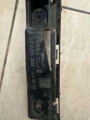 Seat İbiza Arka Tampon Bağlantı Braketi (6J4807863)