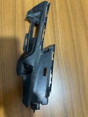 Audi A3 Sağ Far Alt Braketi 8V5807320