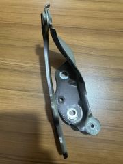 Skoda Octavia Motor Kaput Menteşesi Sol [5E0823301]