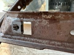 Seat İbiza Ön Göğüs Torpido Demiri