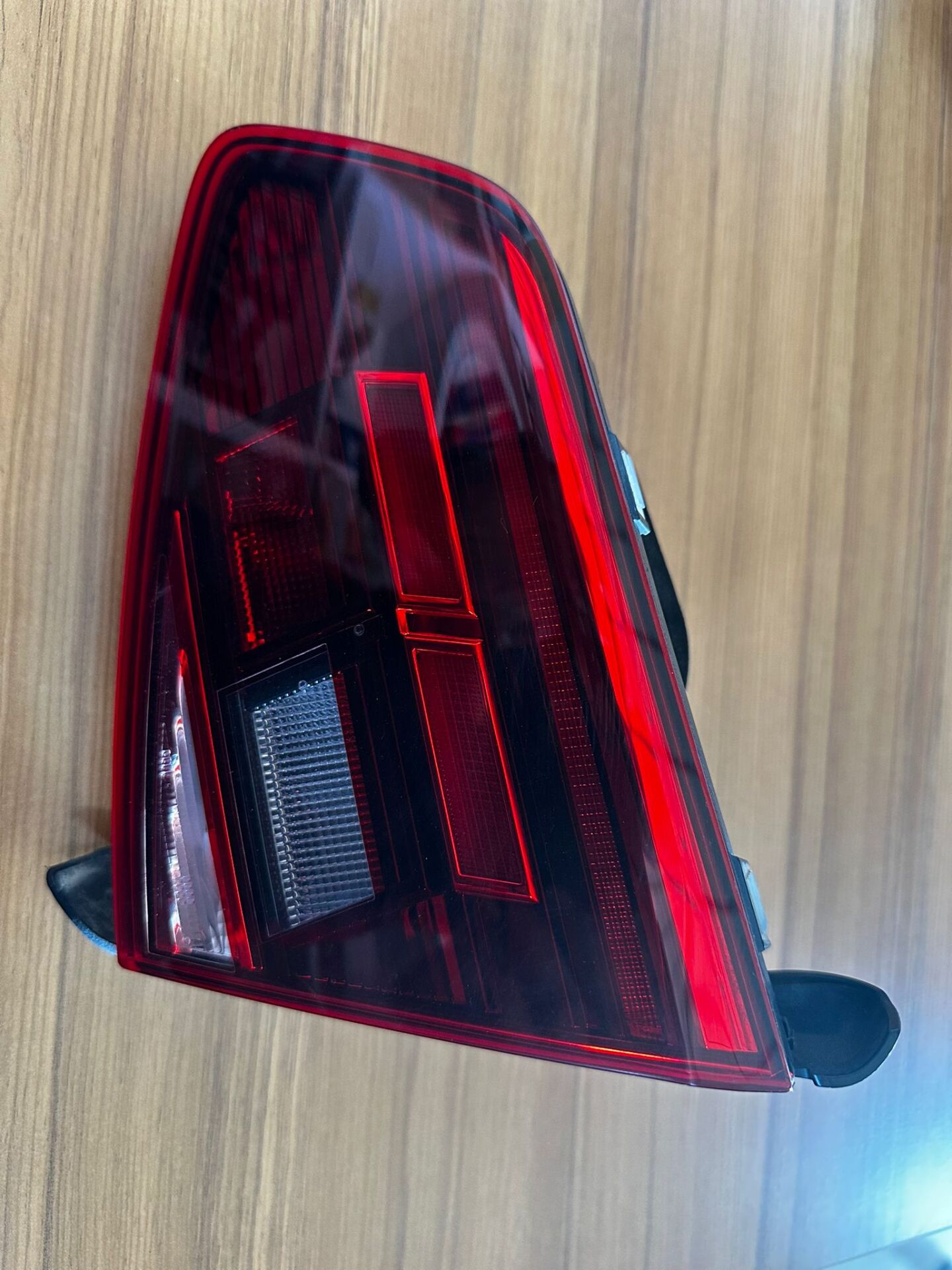 Volkswagen Passat Sağ İç Stop 2019-